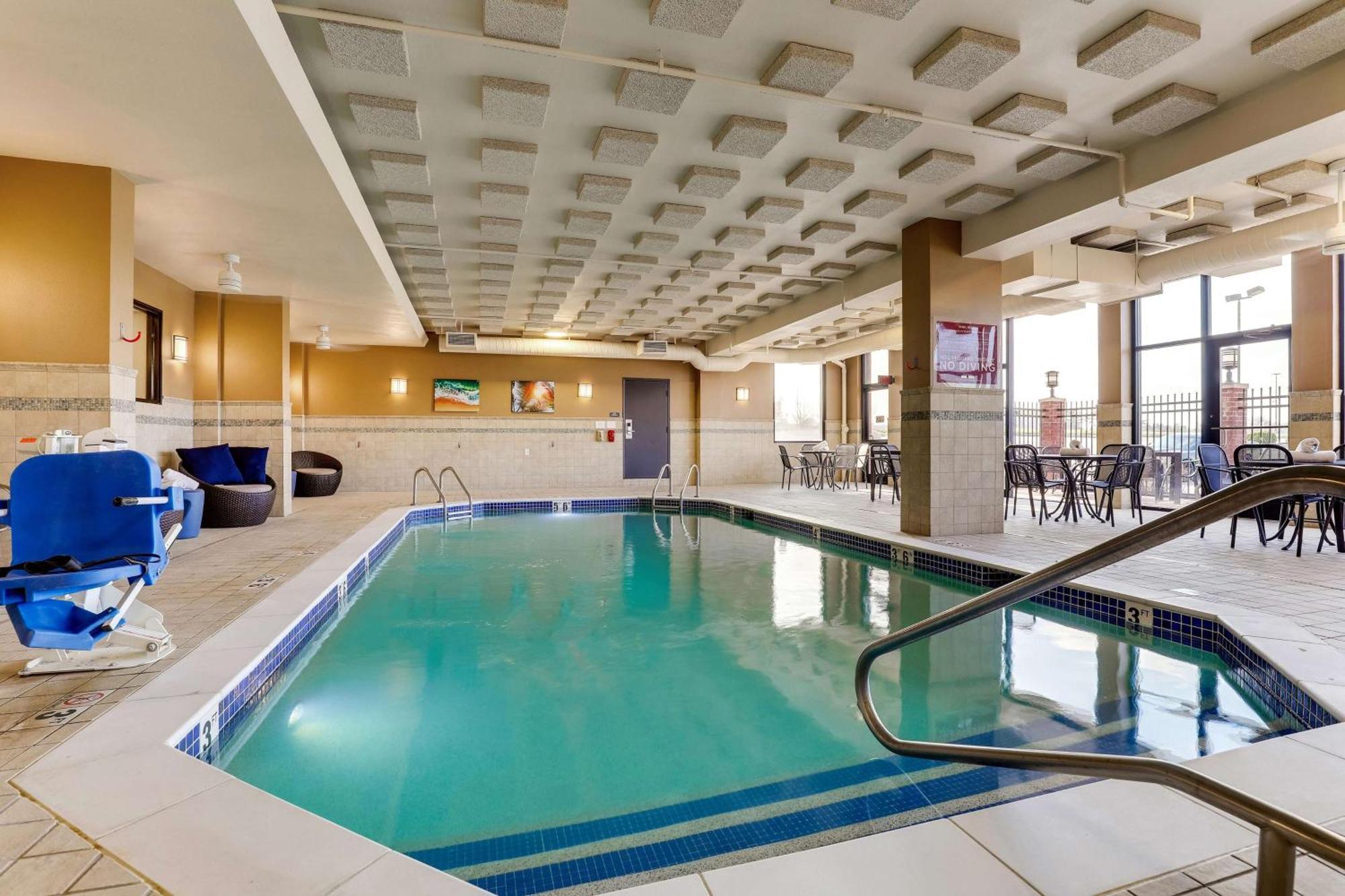 Drury Inn & Suites St. Louis St. Peters Saint Peters Esterno foto
